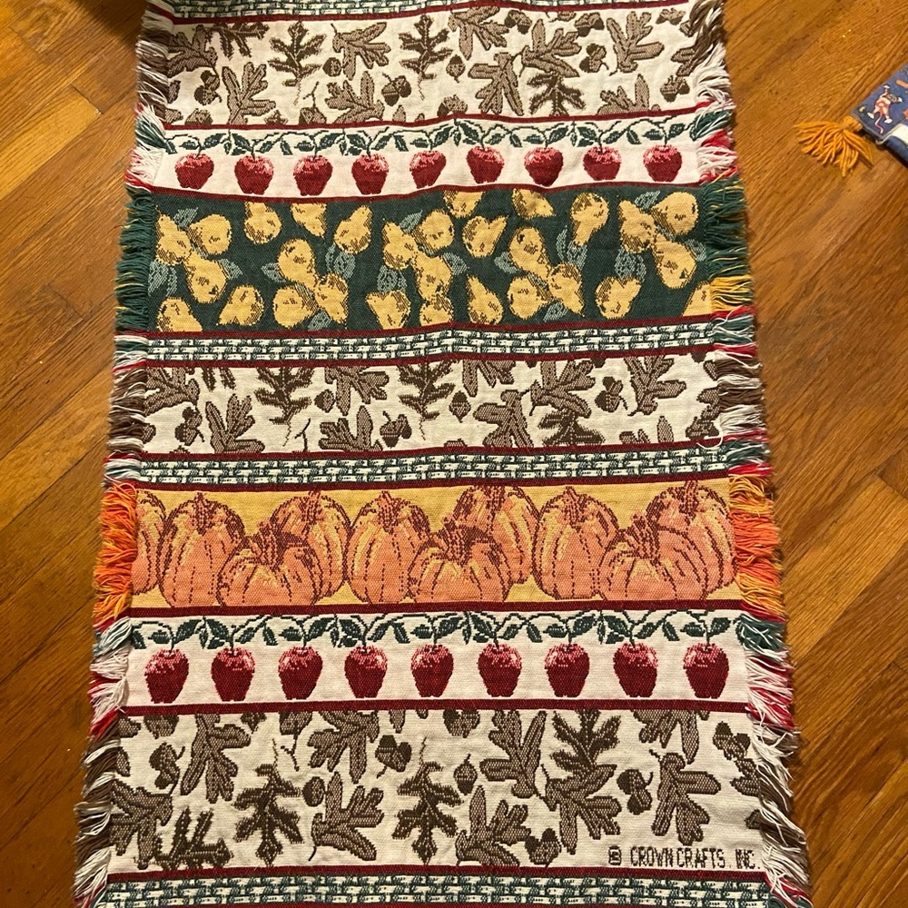 EUC - Fall motif area rug